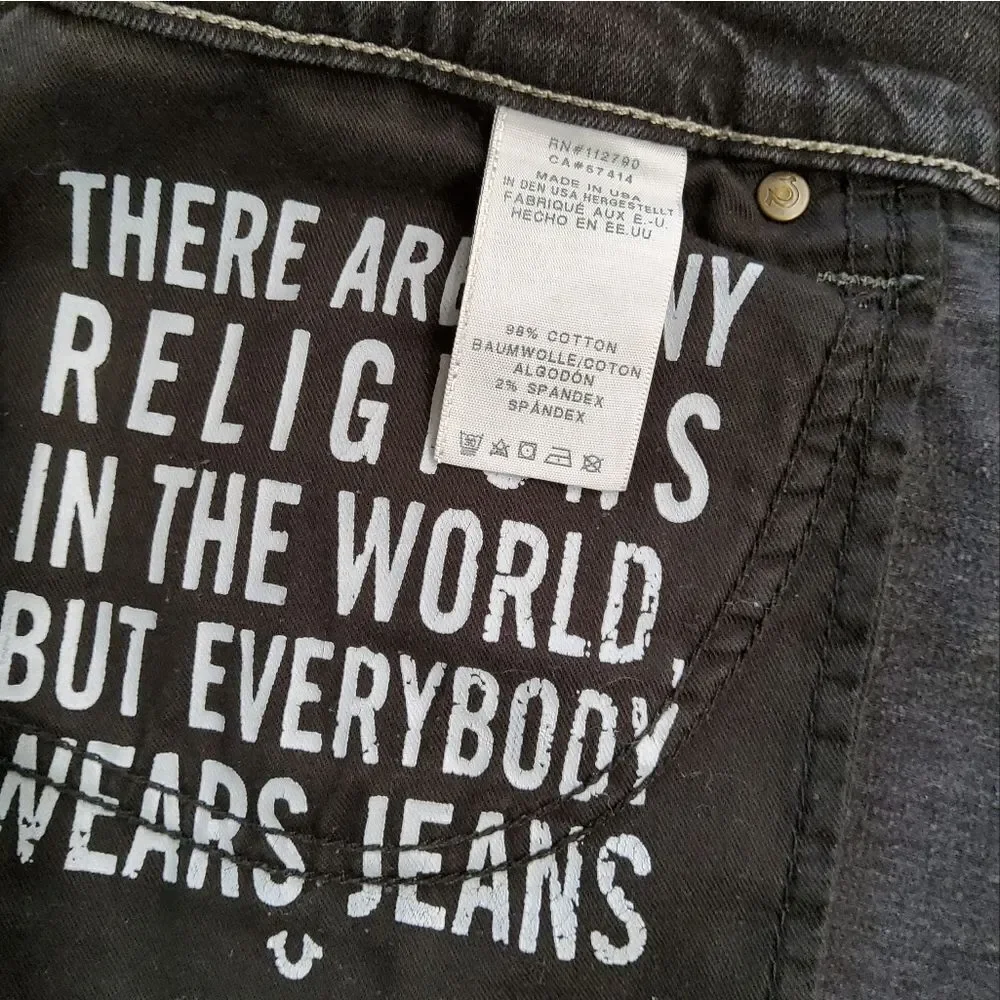 True Religion Men's Ricky Relaxed Straight Shorts Size 36